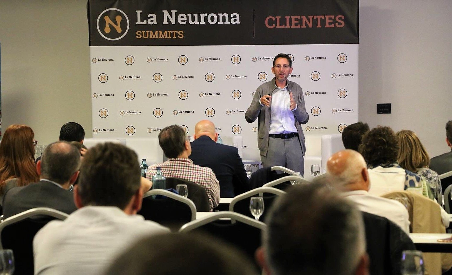 La Neurona Summit Clientes Barcelona - Ponencia sobre Marketing en un mundo de Clientes Inteligentes